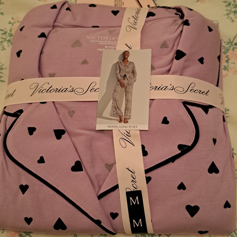 Victoria's Secret Lavender Pajama Set with Black Heart Print